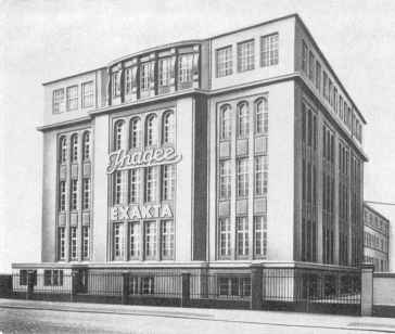 Ihagee-Geb�ude Blasewitzer Str. (aus: Eine Kleinbildkamera entsteht; Fotojahrbuch 1958)