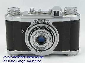 Synchronbuchse nach oben und Spannhebel nach rechts ger�ckt, Verschluss gespannt