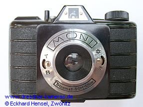 Hamaphot Moni (eine Lizenzproduktion der Pouva start)