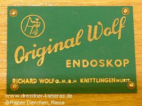Wolf Firmenschild auf Holzkiste f�r Elbaflex VX 1000 mit Endoskopzubeh�r
