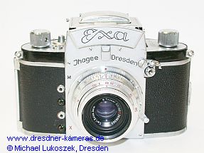 Exa #234318 mit Tessar 3,5/50; �bergangsvariante mit alten Blitzbuchsenpaaren M/X und sichelf�rmiger Ausl�sesperre (1953)