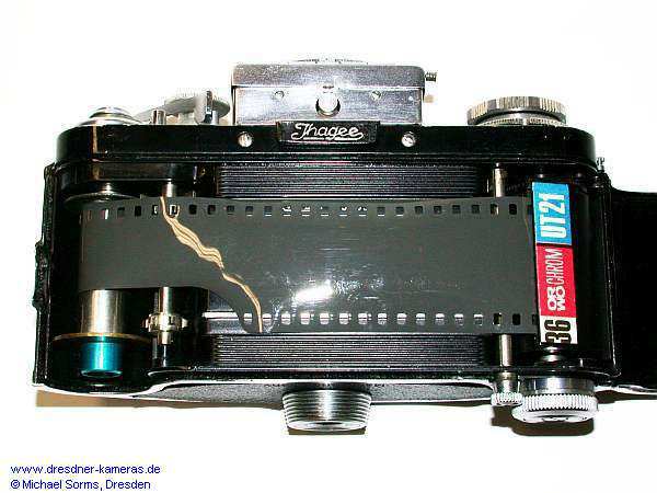 Einbaulage der Spule und des Films in Exakta-Kameras (unabh�ngig vom jeweiligen Farbcode)