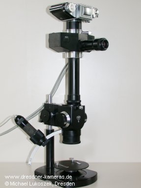 Exakta Varex IIa an der mikrofotografischen Einrichtung mit Belichtungsautomatik (mf-matic) am Carl Zeiss Jena SM�XX