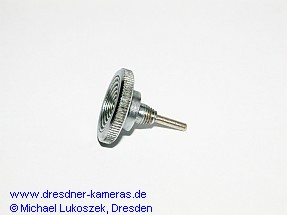 Feststellknopf f�r die Ausl�sewippe des Objektivs Meyer Domiplan 2,8/50