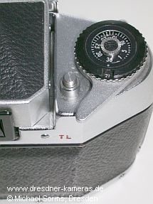 Exa 1b #649323 - Halbformatversion 18x24 als T�terlichtbildkamera mit nicht ge�nderter Z�hlwerkscheibe