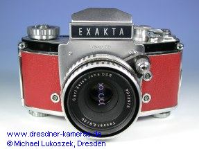 rot belederte Exakta Varex IIb #1125109 mit Tessar 2,8/50