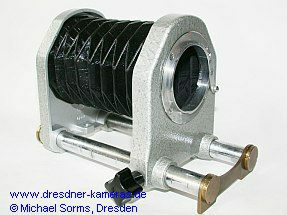 Prototyp des Ihagee-Kleinst-Balgennaheinstellger�ts