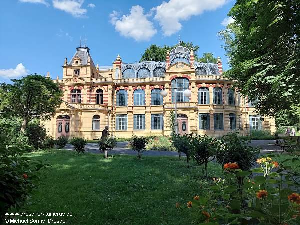 Kurhaus mit Jugendstil-Parktheater in G�ggingen
