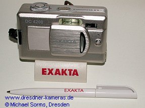 Exakta Kameraaufsteller (Nachwendeproduktion der 1990er Jahre f�r Exakta Kompakt- und Digitalkameras aus Fernost - Hersteller Schneider bzw. Pentacon Dresden)