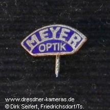 Meyer-Optik-Anstecknadel