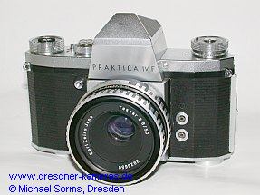 Praktica IV F - mit Fresnellinse