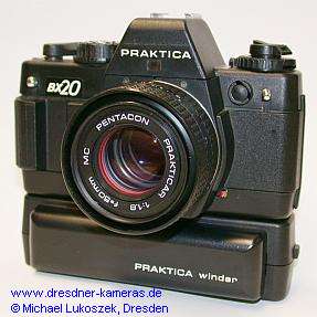 Praktica BX20 mit Pentacon Prakticar 1,8/50 und Praktica-Winder