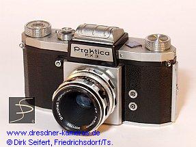 Praktica F.X 3 with blue KW-label on top-plate