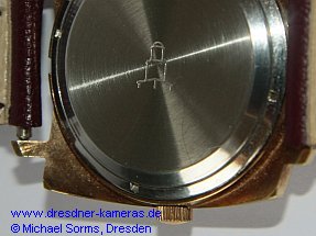 Automatikuhr Poljot (Kal. 2616, 30 Jewels) mit r�ckseitiger Gravur des Ernemann-/Pentacon-Turmes (Jubil�umsgeschenk f�r Mitarbeiter aus den 1970-er Jahren)