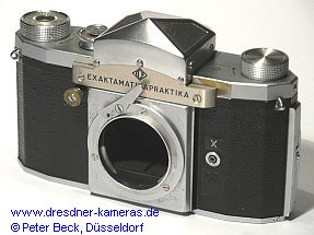 Praktica FX2-Geh�use (#207999) mit fest verschraubten Exakta-Prisma, einem Exakta-Bajonettring sowie einem Namensschild �EXAKTAMATIKAPRAKTIKA� und zus�tzlichem Logo �ECP�, Optik Lentar 1:2,8/35mm.