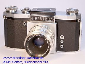 Praktica kyrillischem Schriftzug