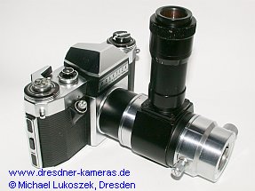 Praktica nova an der mikrofotografischen Einrichtung (mf) von Carl Zeiss Jena