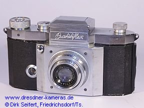 Praktiflex Version 13 mit Blitzsynchronisation und amerikanischem Blitzanschluss vorn