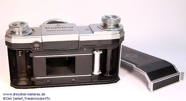 Praktina IIA Sonderausf�hrung zur Nutzung an der mikrofotografischen Einrichtung Carl-Zeiss-Jena mf-matic (als Filmkassette ohne Reflexspiegel, ohne Zeitenwerk).
