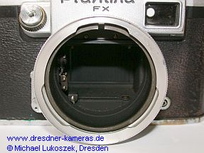 Praktina FX #34807 mit 1 Blitzbuchse und Blendeninnenausl�sung