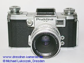Praktina FX #59614 mit Tessar 2,8/50 und 2 Blitzbuchsen