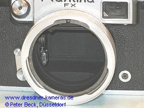 fr�he Praktina FX mit 1 Blitzbuchse und ohne Blendeninnenausl�sung