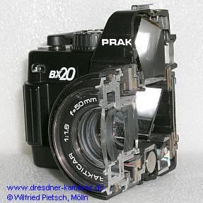 Querschnitt einer Praktica BX 20 mit Pentacon Prakticar 1,8/50 - jetzt in einer privaten Sammlung